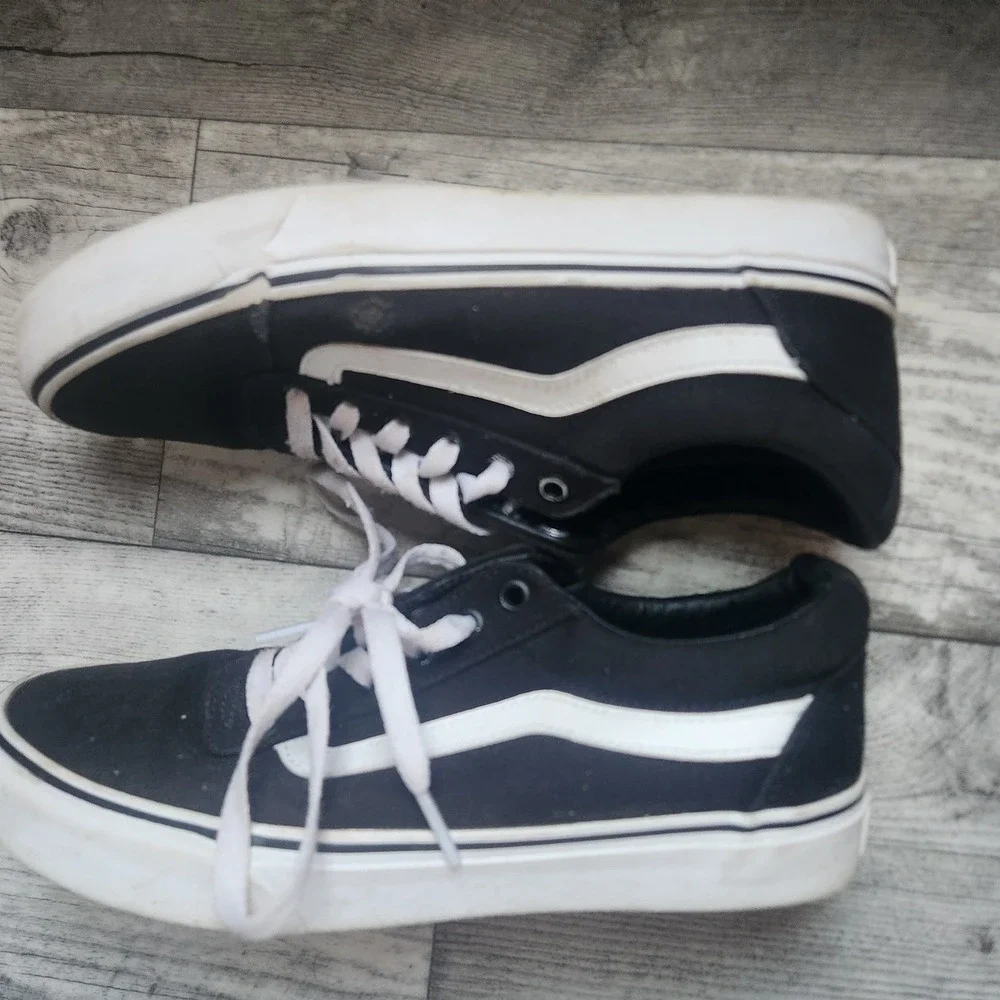 Sz 8 Black & White Old Skool SK8 Vans Off The Wall Women's Classic Sneakers Flaw